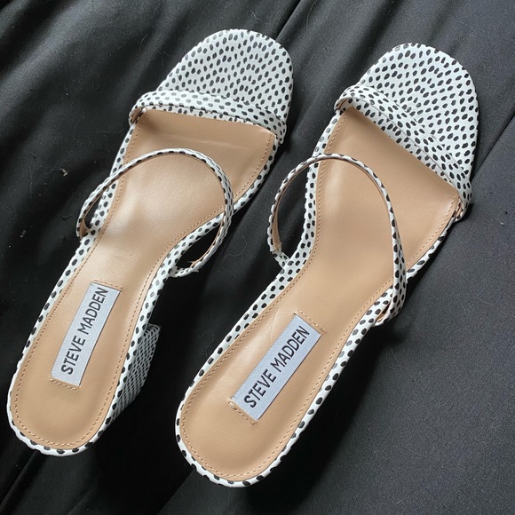 Steve Madden Issy sandals - Picture 2 of 6